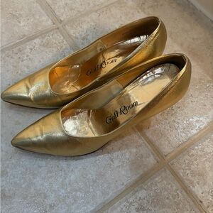 Women's Gold Pumps